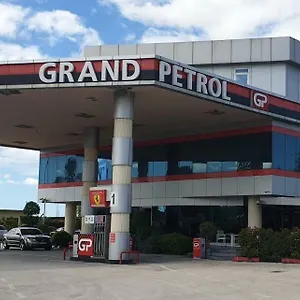 κάντε κράτηση εδώ